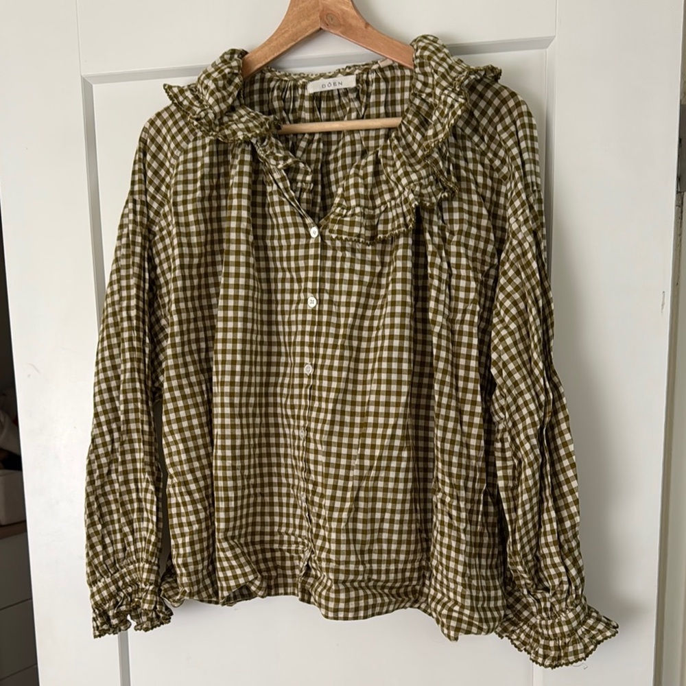 Doen ruffle top